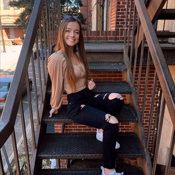 Meet your Posher, G - Picture 2 of 4